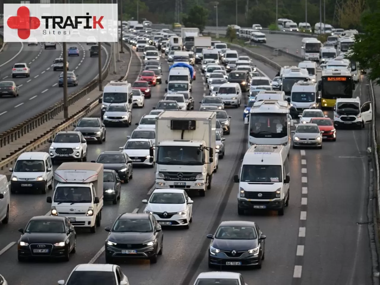 İstanbul'da Sabah Trafiği Yoğunlaştı