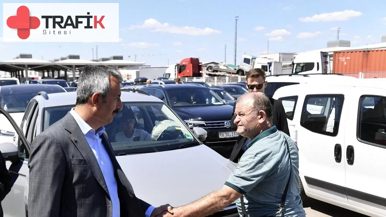 Gurbetçiler, Kapıkule'de dönüş yoğunluğu oluşturdu