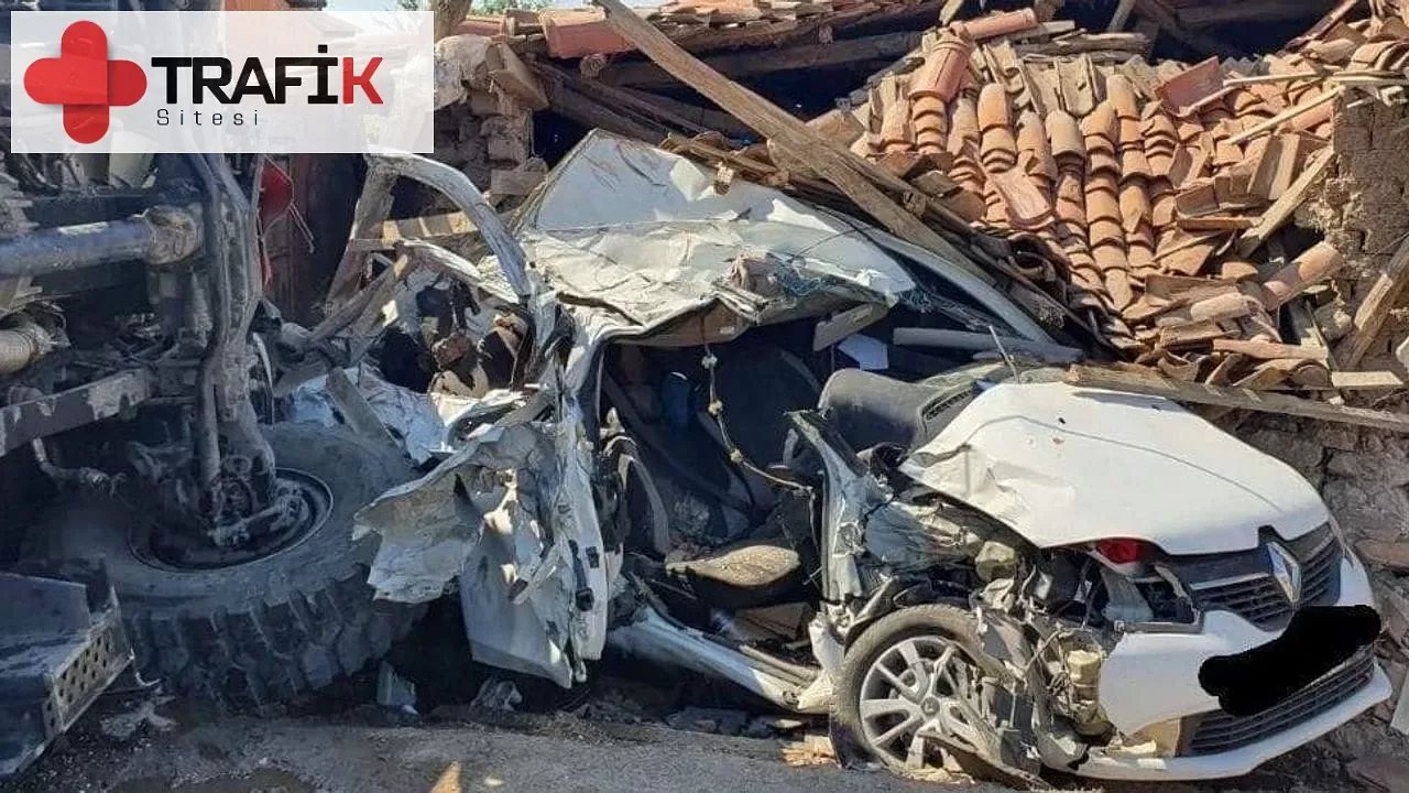 Orman yangını müdahalesi için hareket halindeki arazöz, otomobilin üzerine devrildi: 3 yaralı