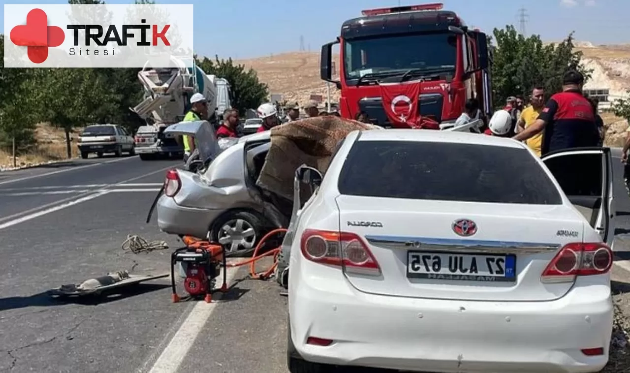 Şanlıurfa'da meydana gelen trafik kazasında 1 kişi hayatını kaybetti, 7 kişi yaralandı