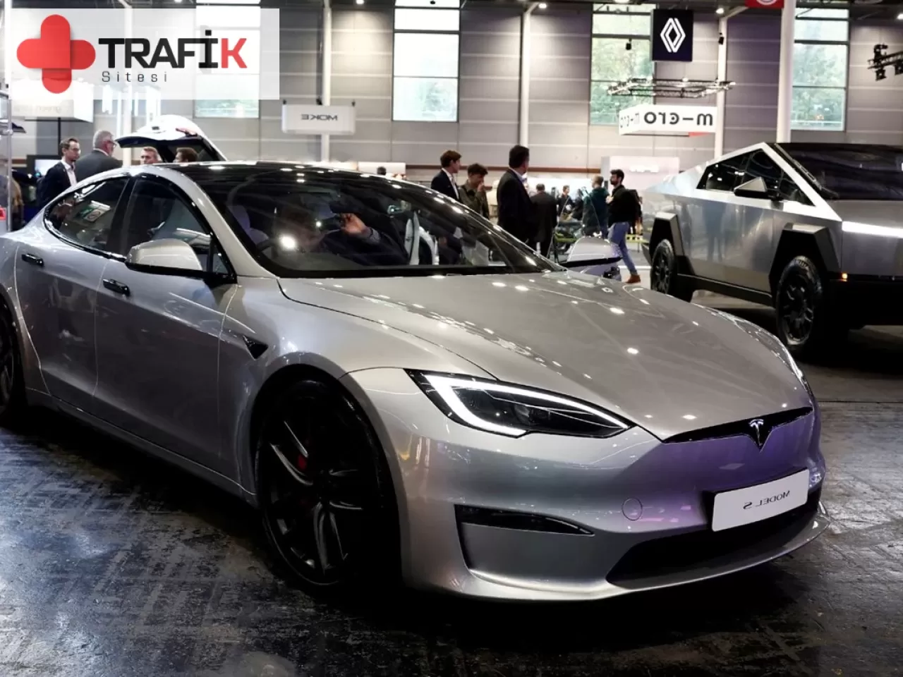 Tesla'nın Piyasa Değeri 1 Trilyon Doların Altına Geriledi