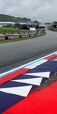 F1 Takımları, Avusturya'da Yeni Pist Düzenlemesini Değerlendirdi