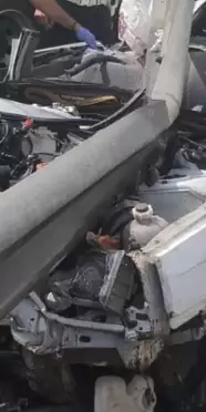 Trafik Kazasında Otomobil Bariyerlere Çarptı: 1 Ölü, 2 Yaralı