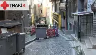 İstanbul Beyoğlu'nda Yol Çöktü, Trafikte Aksaklık Yaşanıyor