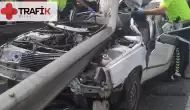 Trafik Kazasında Otomobil Bariyerlere Çarptı: 1 Ölü, 2 Yaralı