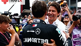 Toto Wolff, George Russell'a F1 Avusturya Grand Prix'sini kazanabileceği hakkında heyecanlı bir radyo mesajı gönderdiğini itiraf etti