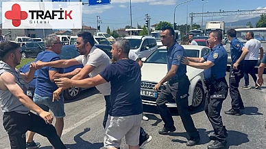 Erbaa'da Otogar Kavşağında Yol Verme Tartışması Kavgaya Dönüştü