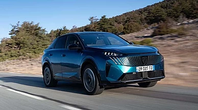 Yeni PEUGEOT 3008 ve E-3008: Yaratıcı Tasarım ve Elektrikli Performans Harikası