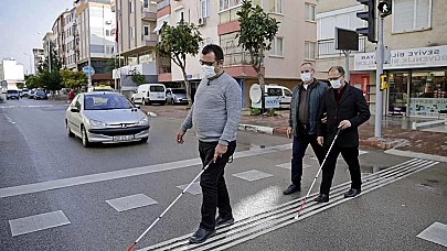 Trafikte Görme Engelli Bireyin Hislerini Anlatan Bir Hikaye