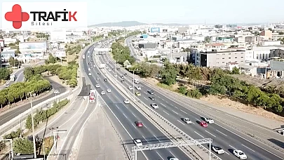 İstanbul'a Dönüş Trafiği Mahmutbey ve Çamlıca Gişelerinde Yoğunlaşıyor