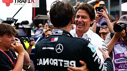 Toto Wolff, George Russell'a F1 Avusturya Grand Prix'sini kazanabileceği hakkında heyecanlı bir radyo mesajı gönderdiğini itiraf etti