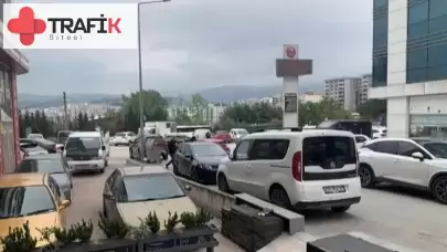 Bursa'da Park Halindeki Araçlar Ambulans ve İtfaiyelere Engel Oluyor