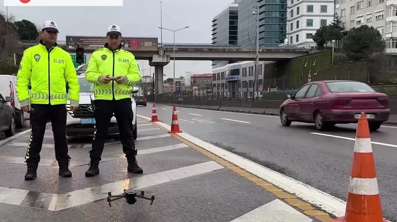 Kadıköy'de Drone ile Gerçekleştirilen Trafik Denetimi Merak Konusu!