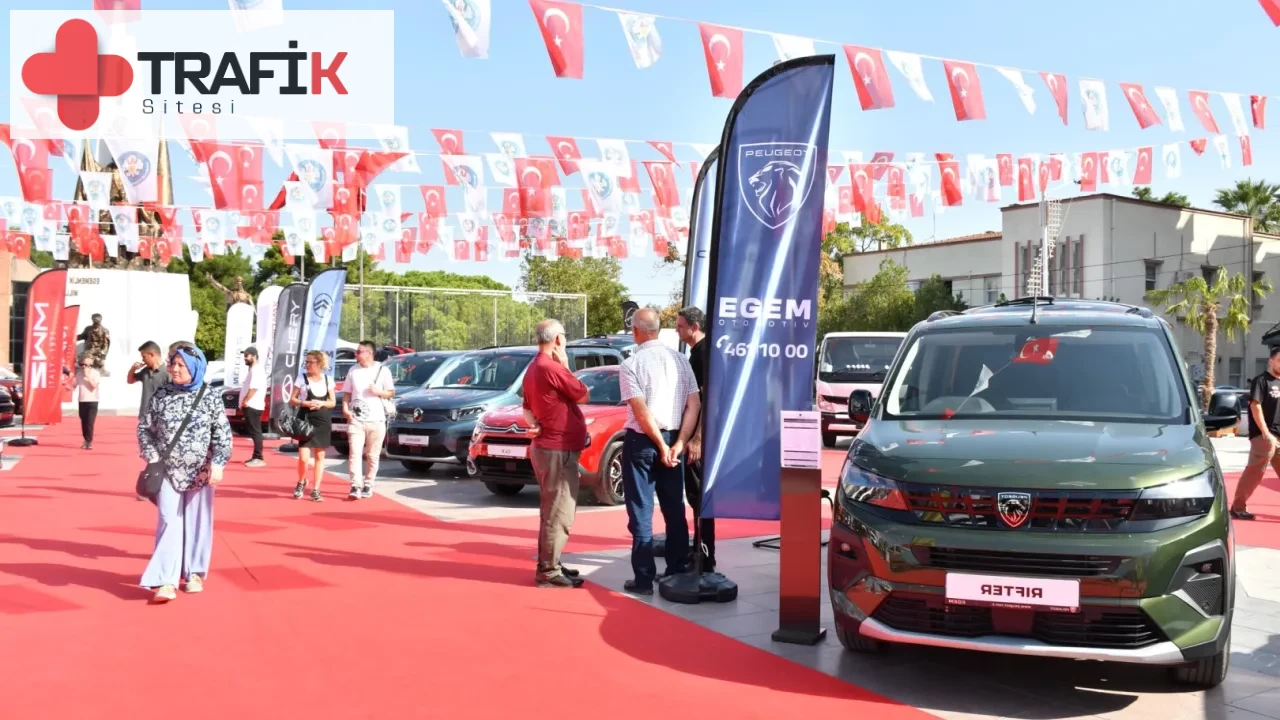 Manisa'da Otoshow Otomobil Fuarı Kapılarını Açtı