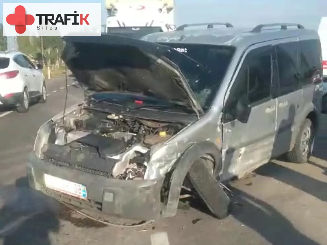 Nevşehir'de meydana gelen trafik kazasında 4 kişi yaralandı.